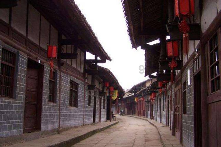 曹操为何非要治华佗于死地？完全是他自找的？后汉书给出答案